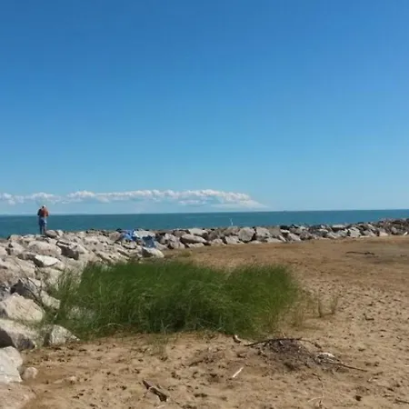Delightful Near The In Lägenhet Bibione