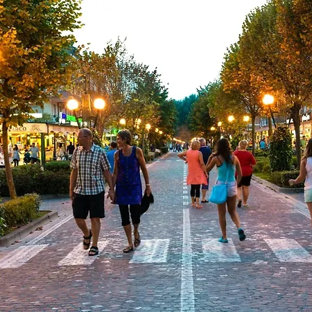 Delightful Near The In Apartman